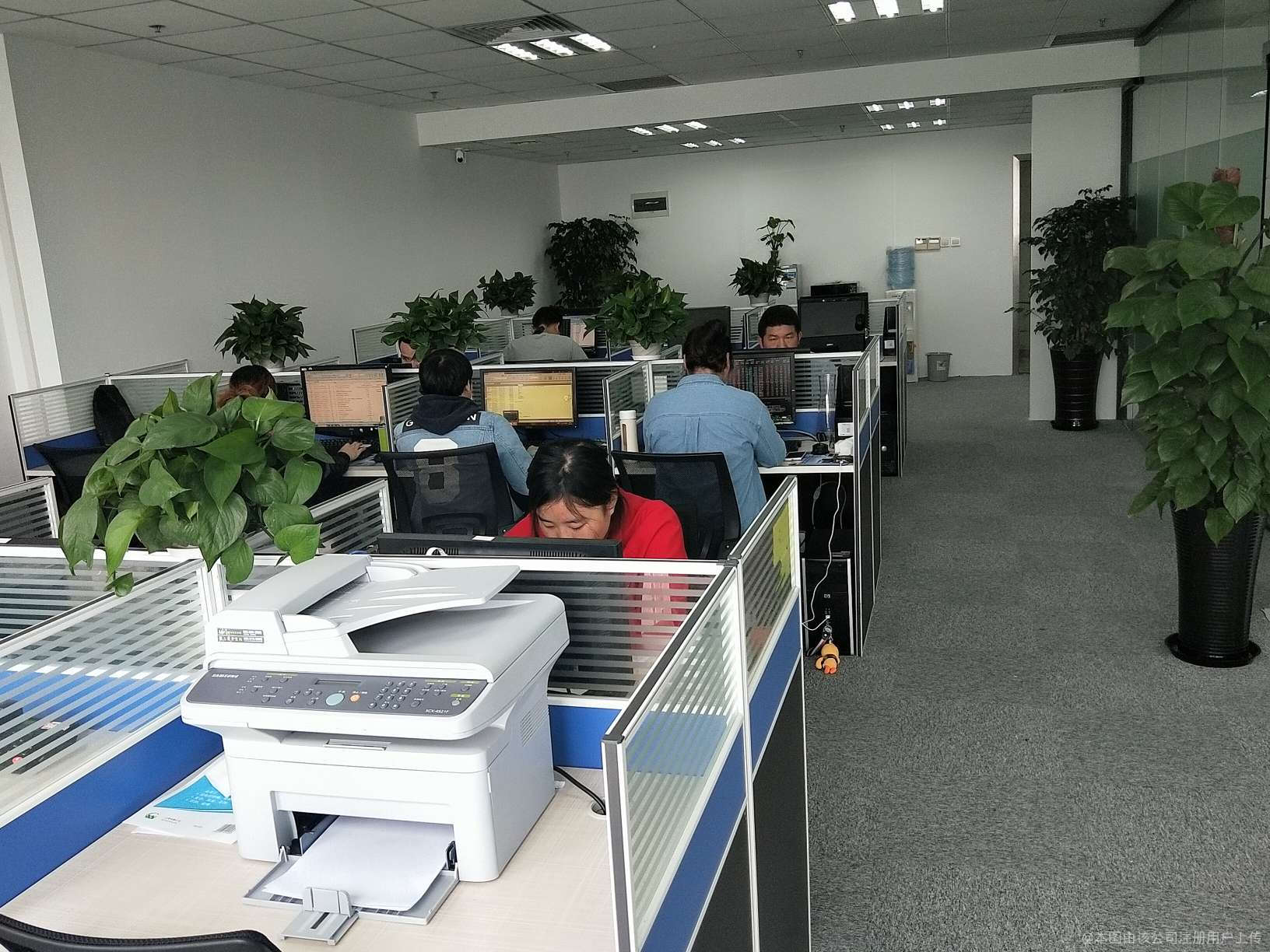 企業(yè)經(jīng)營魔方 專業(yè)咨詢?nèi)绾巫尅吧虾ｖ螘住备蝿悠髽I(yè)未來